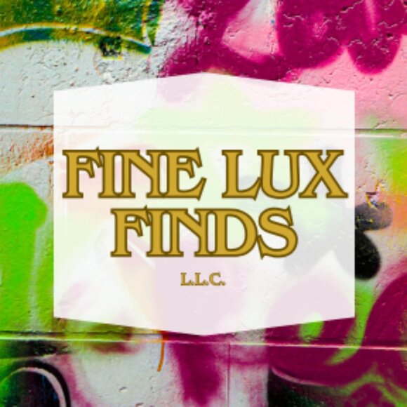 Meet your Posh Ambassador, Megan - Picture 2 of 7